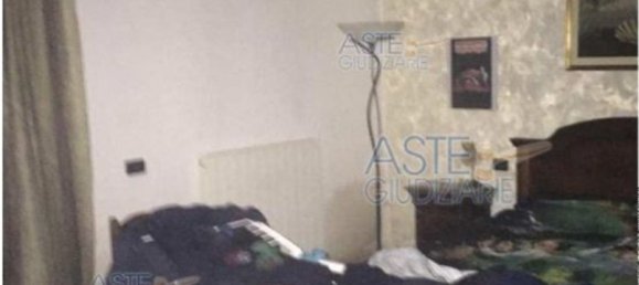 5 rooms Apartment in Calcinaia, Italy No. 199580 7