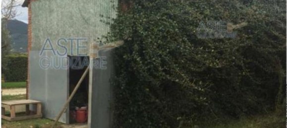 5 rooms Apartment in Calcinaia, Italy No. 199580 10