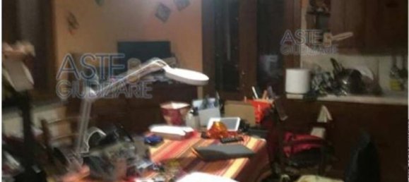 5 rooms Apartment in Calcinaia, Italy No. 199580 11