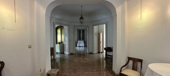 6 rooms Apartment in Naples, Italy No. 163760 21