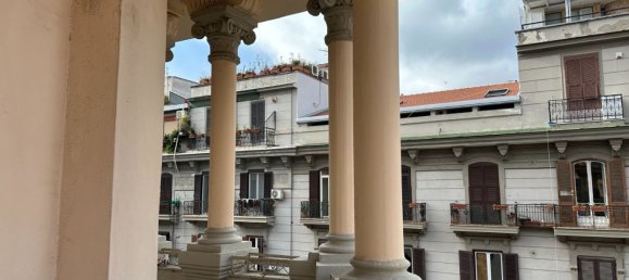 6 rooms Apartment in Naples, Italy No. 163760 26