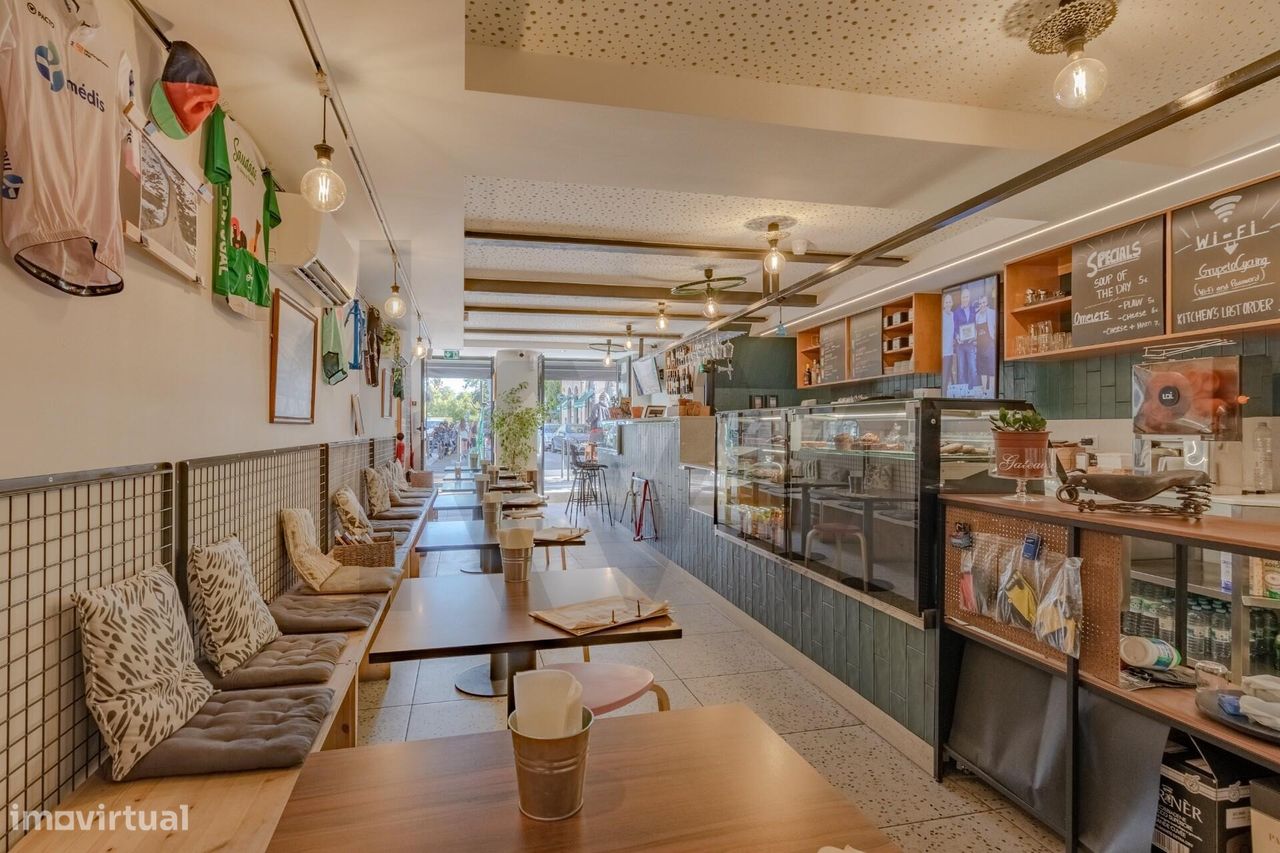 157m² Commercial property in Lisbon, Portugal No. 314654