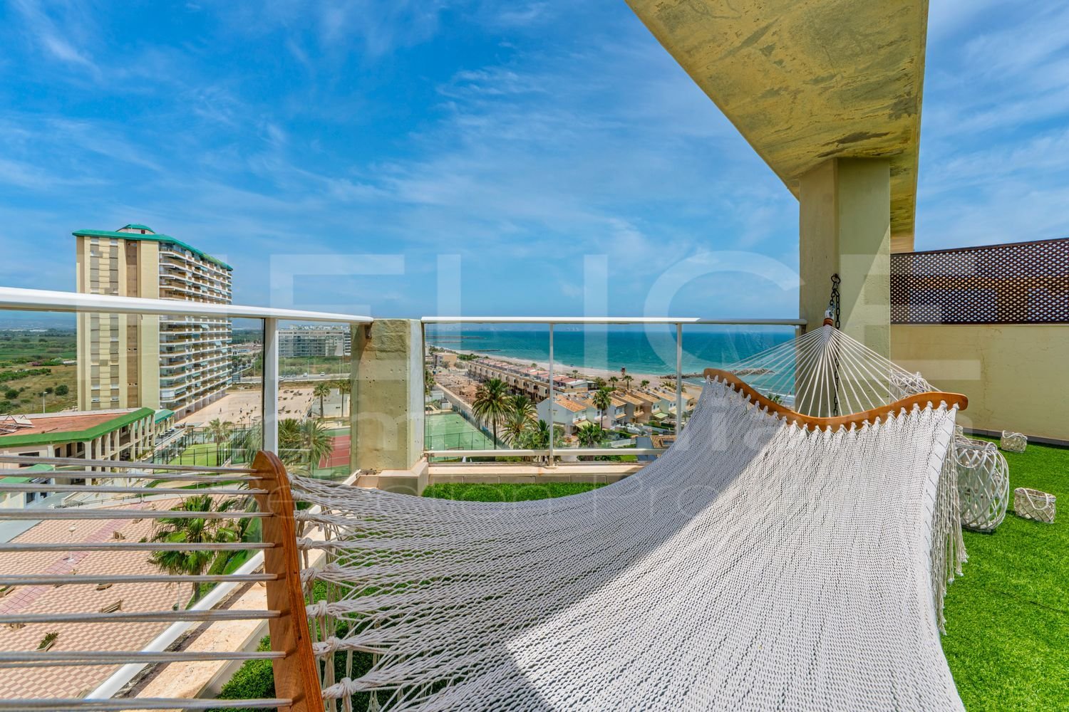 Dúplex de 2 dormitorios en València, Spain No. 160067