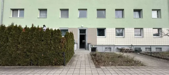 3 rooms Apartment in Furth, Germany No. 90606 2