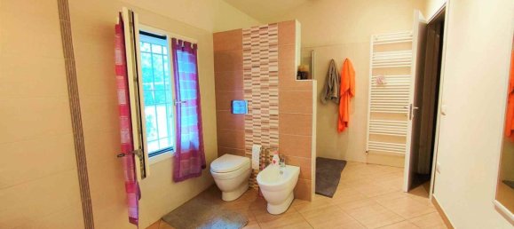 Casa de 10 divisões em Castel Bolognese, Italy N.º 20545 29