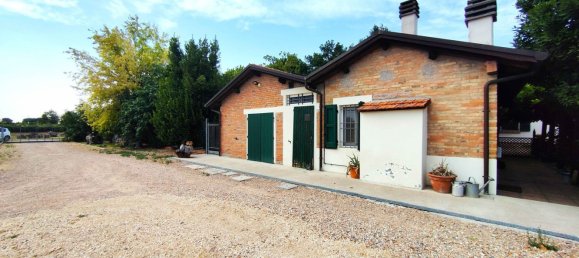 Casa de 10 divisões em Castel Bolognese, Italy N.º 20545 20