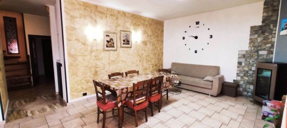 6-Zimmer Wohnung in Foiano della Chiana, Italy, Nr. 227981 3