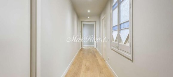4 bedrooms Apartment in Eixample, Spain No. 24322 15