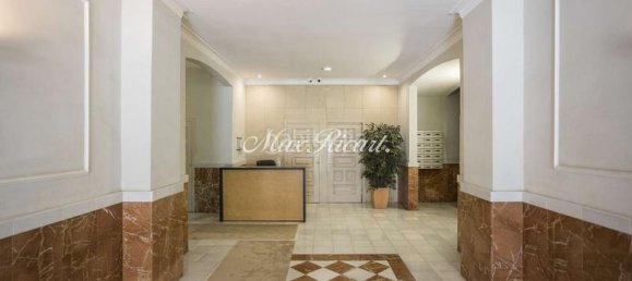 4 bedrooms Apartment in Eixample, Spain No. 24322 29