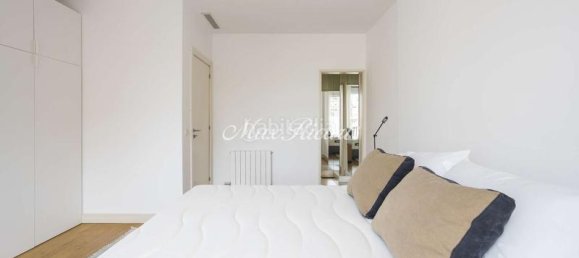 4 bedrooms Apartment in Eixample, Spain No. 24322 20