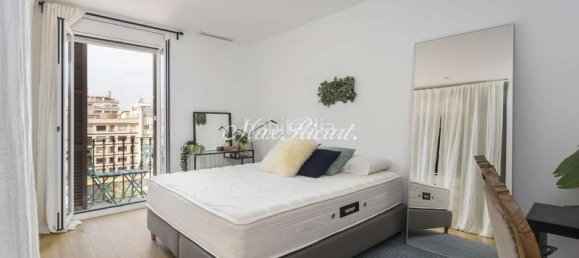 4 bedrooms Apartment in Eixample, Spain No. 24322 23