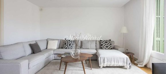 4 bedrooms Apartment in Eixample, Spain No. 24322 4