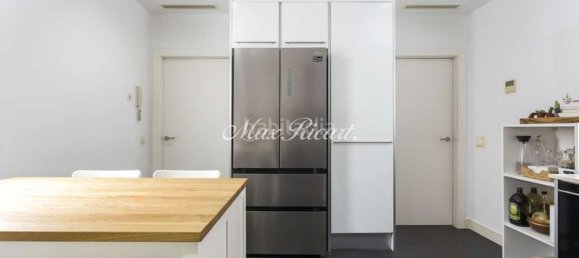 4 bedrooms Apartment in Eixample, Spain No. 24322 11