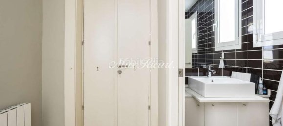 4 bedrooms Apartment in Eixample, Spain No. 24322 13