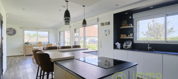 Casa de 5 dormitorios en Caestre, France No. 259660 5