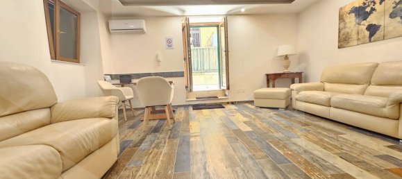 3 rooms Apartment in Pozzuoli, Italy No. 34446 13