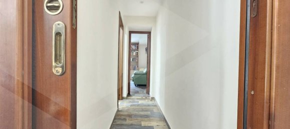 3 rooms Apartment in Pozzuoli, Italy No. 34446 3