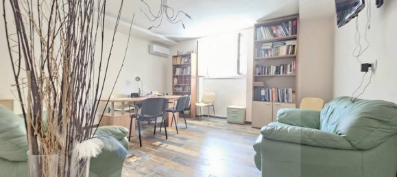 3 rooms Apartment in Pozzuoli, Italy No. 34446 2