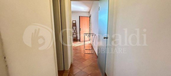 3 bedrooms Apartment in Jesi, Italy No. 92732 7