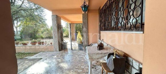 3 bedrooms Apartment in Jesi, Italy No. 92732 5