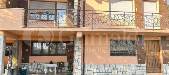 3 bedrooms Apartment in Jesi, Italy No. 92732 33