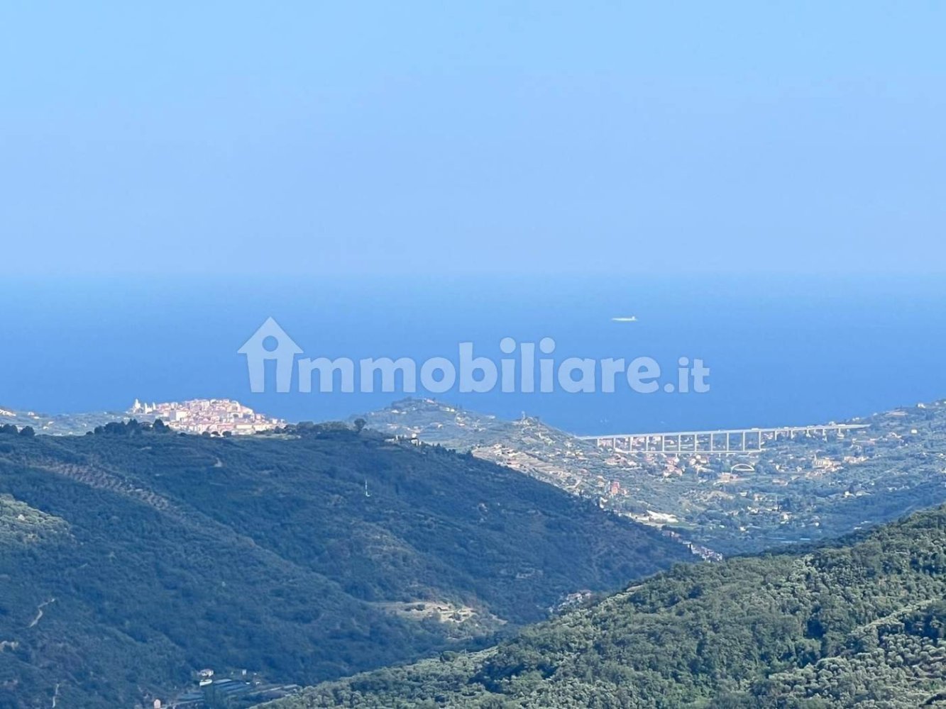 Дом с 2 спальнями в Империя, Италия № 111074