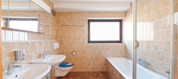 4 bedrooms Townhouse in Stuttgart, Germany No. 296734 9