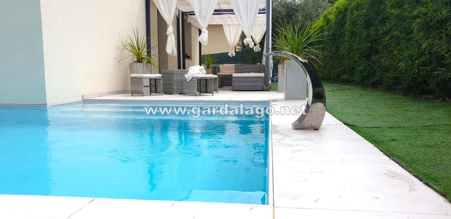 3 bedrooms Villa in Garda, Italy No. 130628