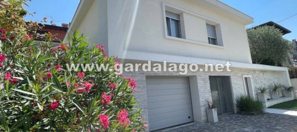 3 bedrooms Villa in Garda, Italy No. 130628 7