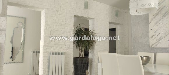 3 bedrooms Villa in Garda, Italy No. 130628 12