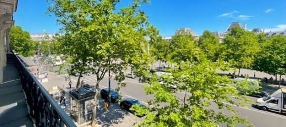 177m² Office in Paris, France No. 336988 2