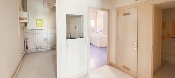 177m² Office in Paris, France No. 336988 16