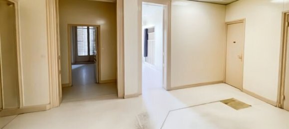 177m² Office in Paris, France No. 336988 10