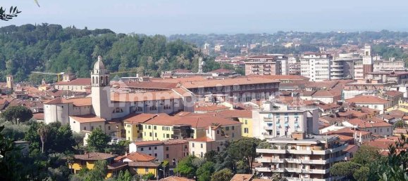 3 bedrooms Apartment in Massa, Italy No. 82945 21