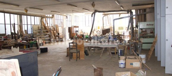 1-Zimmer Lagerhaus in Primaluna, Italy, Nr. 71698 3