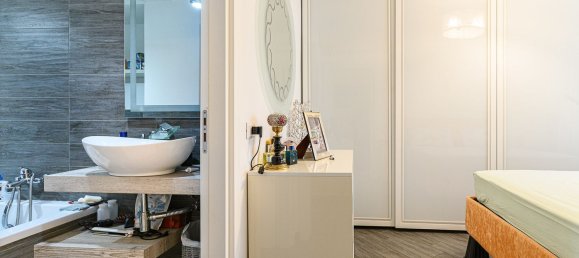 3 bedrooms Apartment in Rome, Italy No. 320063 17