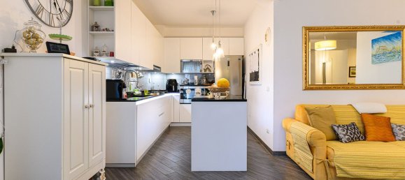 3 bedrooms Apartment in Rome, Italy No. 320063 5