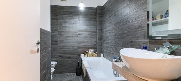 3 bedrooms Apartment in Rome, Italy No. 320063 14