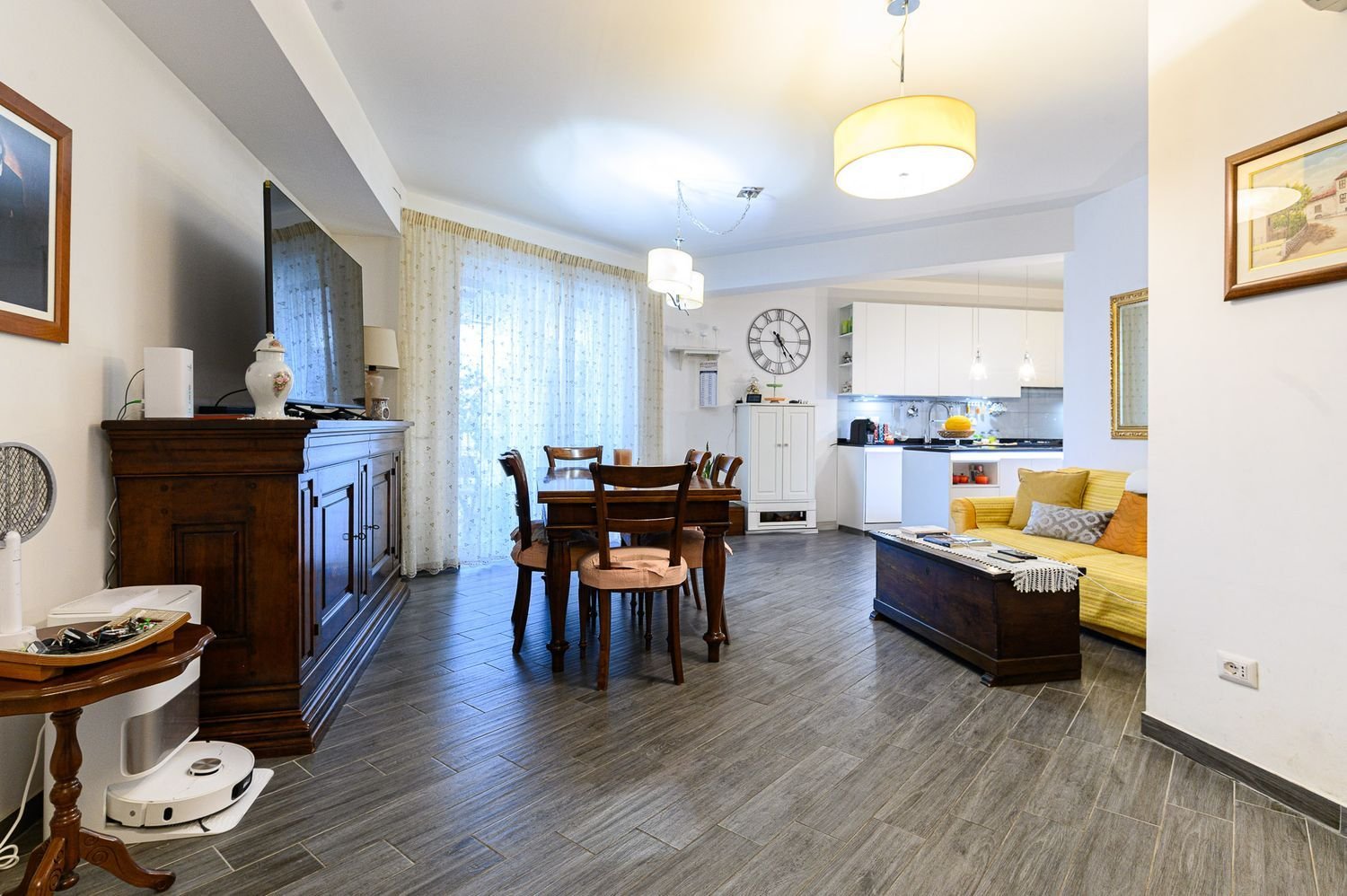 3 bedrooms Apartment in Rome, Italy No. 320063