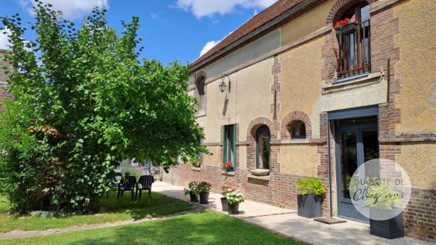 8 Schlafzimmer Haus in Estissac, France, Nr. 95467