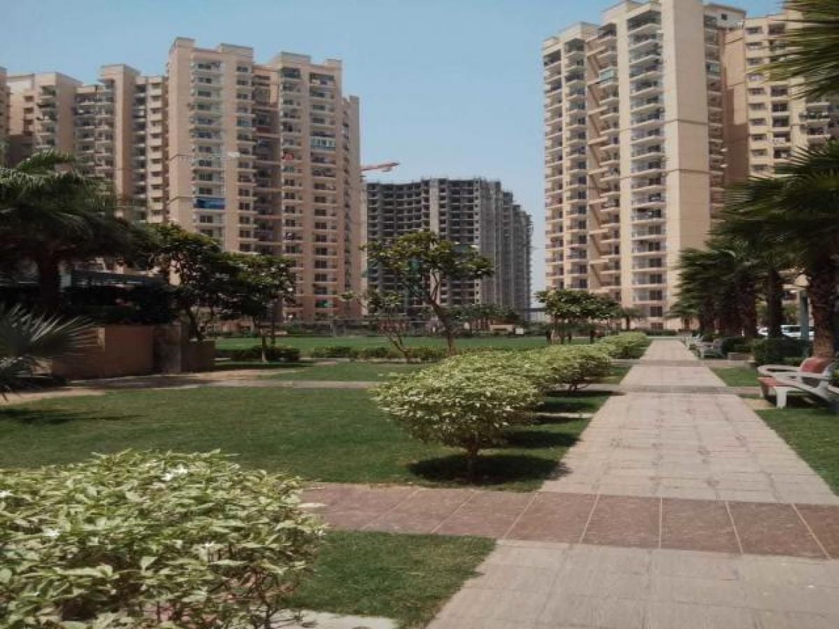 2 bedrooms House in Noida, India No. 68213