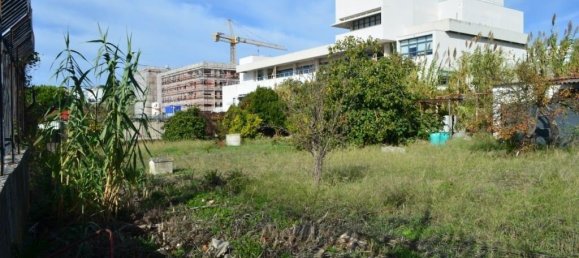  Land in Lisbon, Portugal No. 92564 5