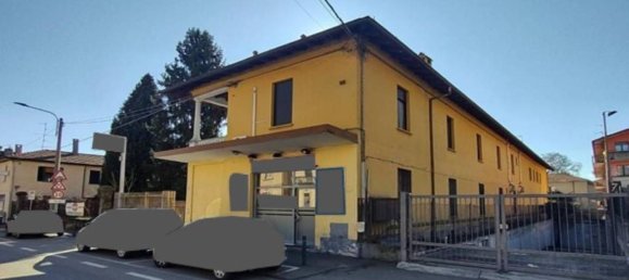 61m² Commercial property in Somma Lombardo, Italy No. 274390 2