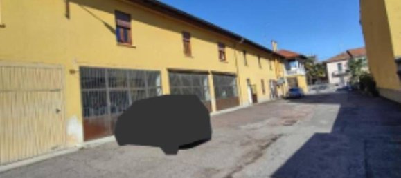 61m² Commercial property in Somma Lombardo, Italy No. 274390 6
