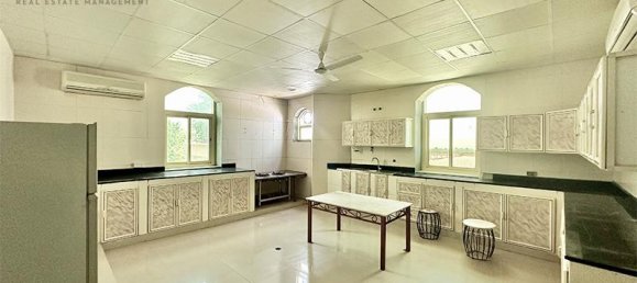 10 bedrooms Villa in Seih Al Uraibi, UAE No. 25044 4