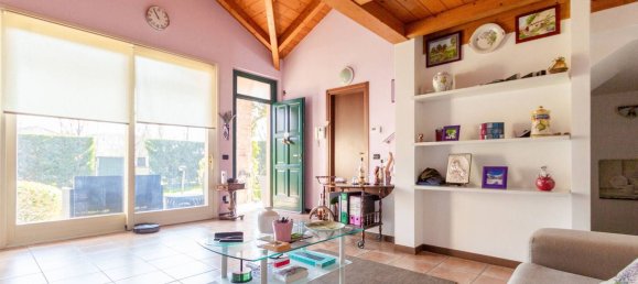Apartamento de 4 habitaciónes en Lomagna, Italy No. 213209 9