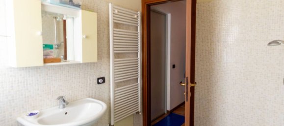 Apartamento de 4 habitaciónes en Lomagna, Italy No. 213209 49