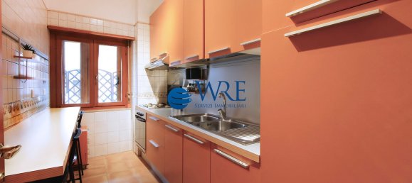 3 rooms Apartment in Rome, Italy No. 155560 13