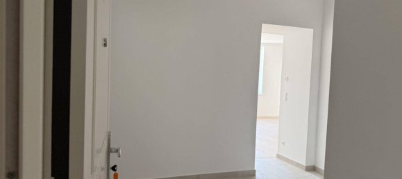 2 rooms Apartment in Ottakring, Austria No. 236045 3