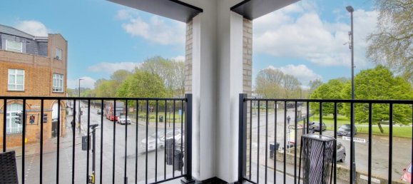 3 bedrooms Apartment in London, United Kingdom No. 13481 8